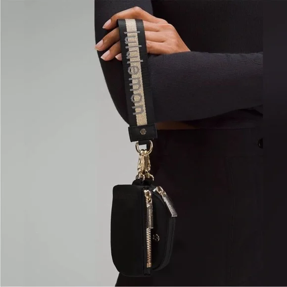 Lululemon Dual Pouch Wristlet **black & gold*** - Picture 4 of 7